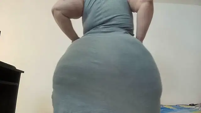 Snapshot of dominant_hipss chatting on 12.20.24 dominant hipss online show from 12.20.24