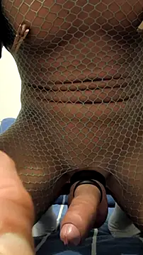 Snapshot of HandSom3Guy chatting on 11.02.25 HandSom3Guy online show from 11.02.25