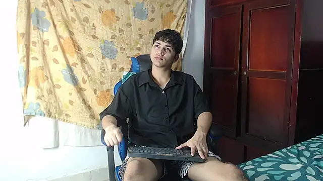 alice julls online show from 05.27.26