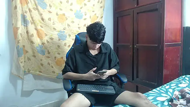 alice julls online show from 06.06.26