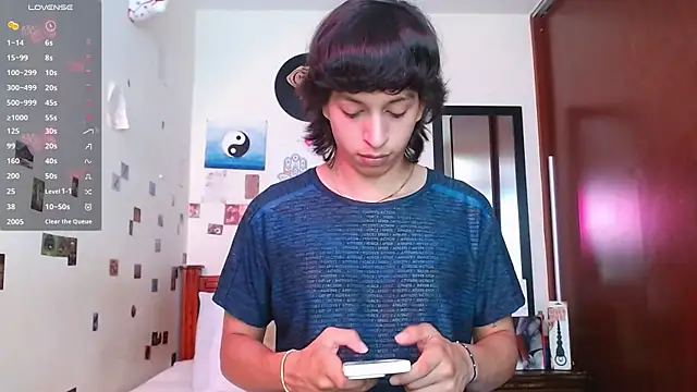 DannyPhantom555 online show from 10.22.25