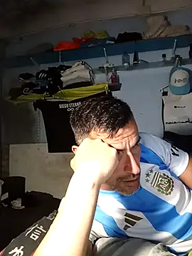 Snapshot of Ricofitness chatting on 09.18.25 Ricofitness online show from 09.18.25