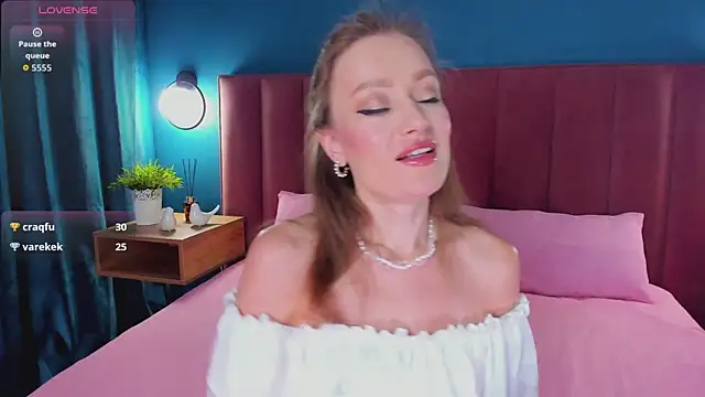 EvelynPoole online show from 07.21.26