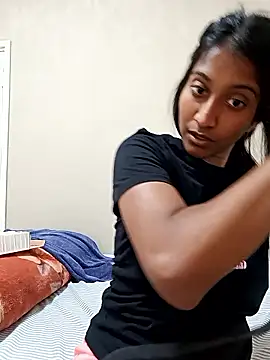 Snapshot of Ghetto_Gurl_06 chatting on 11.11.25 Ghetto Gurl 06 online show from 11.11.25