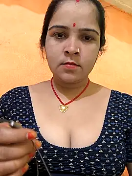 Snapshot of Cutram22 chatting on 09.24.25 Cutram22 online show from 09.24.25