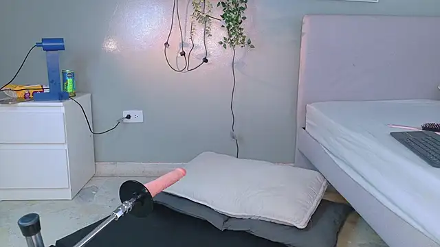 Snapshot of Nickifox__ chatting on 01.13.26 Nickifox online show from 01.13.26