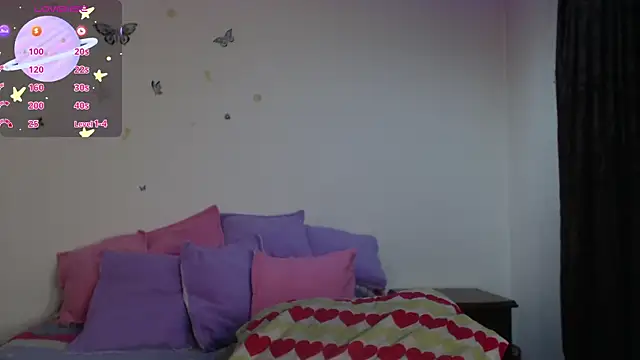 Snapshot of evangeline_lover chatting on 10.22.25 evangeline lover online show from 10.22.25