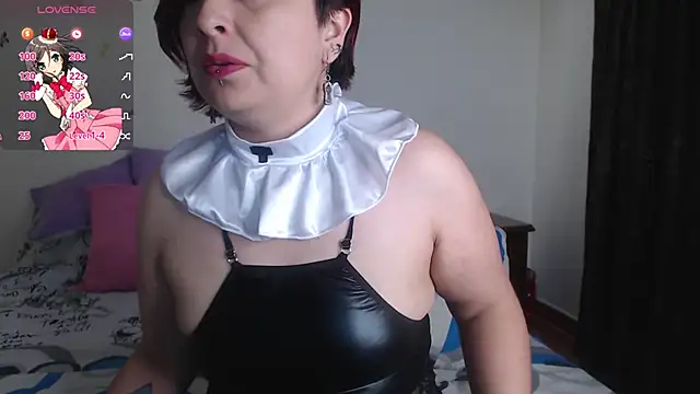 Snapshot of evangeline_lover chatting on 10.24.25 evangeline lover online show from 10.24.25