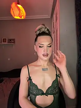 lacattiva online show from 10.14.25