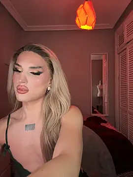 lacattiva online show from 11.21.25