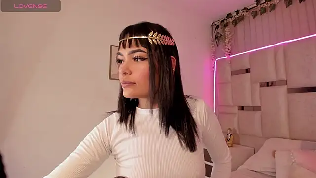 Snapshot of Cleo-smith chatting on 11.25.25 Cleo-smith online show from 11.25.25