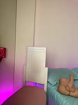 Snapshot of Zara_Bel chatting on 11.29.25 Zara Bel online show from 11.29.25