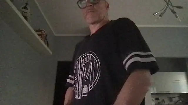 Axl hot online show from 06.09.26