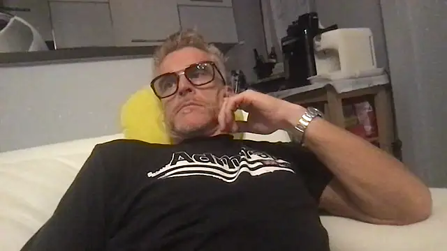 Axl hot online show from 06.29.26