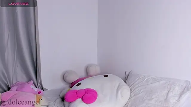dulceangel   online show from 06.17.26