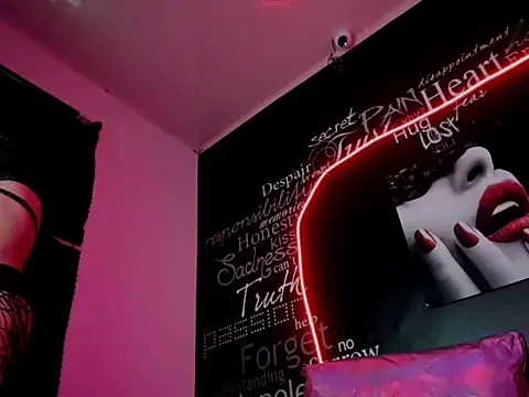 Snapshot of Megam_ chatting on 09.30.25 Megam online show from 09.30.25