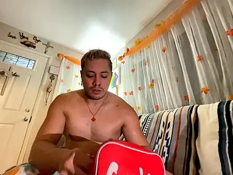 GirThyDock online show from 11.03.25