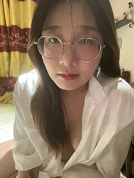 sisi-maiden online show from 04.30.26