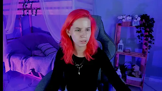 Snapshot of NitaNihil chatting on 09.08.25 NitaNihil online show from 09.08.25