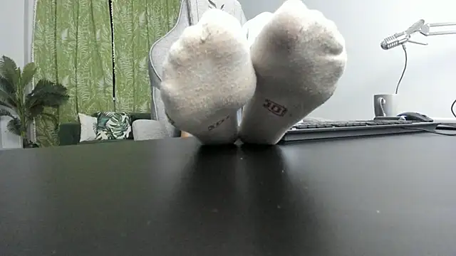 Snapshot of NitaNihil chatting on 09.24.25 NitaNihil online show from 09.24.25