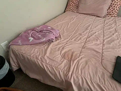 MissElizabethXoXo online show from 06.08.26