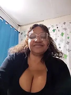 Snapshot of Avannay chatting on 04.12.26 Avannay online show from 04.12.26