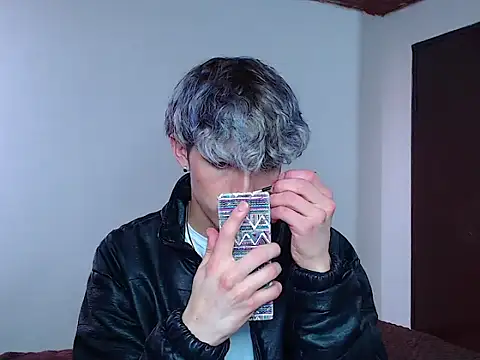 john vichenso online show from 11.05.25