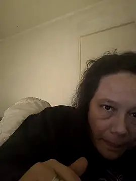 Snapshot of zeousseelphie chatting on 09.25.25 zeousseelphie online show from 09.25.25
