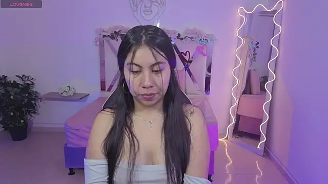 ZURY TAY online show from 01.09.26