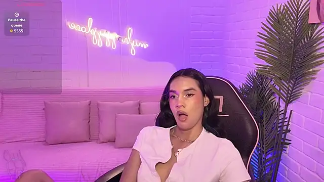 artemiss tay online show from 11.18.25