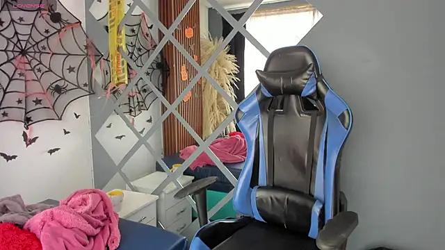 hannah lover online show from 11.04.25