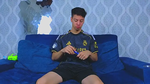 Twink sensationx online show from 10.06.25