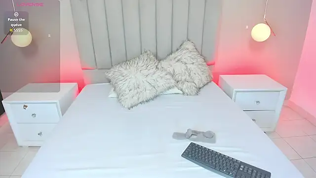 Dani rosse  online show from 11.02.25