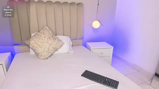 Dani rosse  online show from 11.18.25