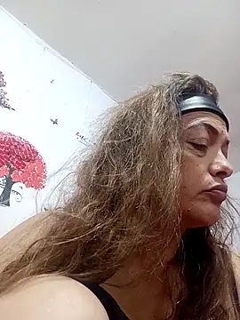 Snapshot of Lady_16 chatting on 12.20.25 Lady 16 online show from 12.20.25