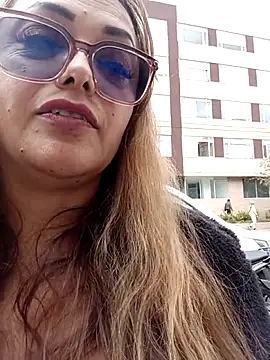 Snapshot of Lady_16 chatting on 02.14.26 Lady 16 online show from 02.14.26