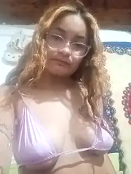 Snapshot of LoveaLust chatting on 11.12.25 LoveaLust online show from 11.12.25