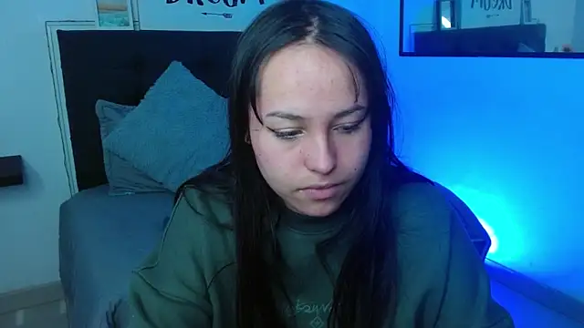 Snapshot of Eymmy_24 chatting on 09.12.25 Eymmy 24 online show from 09.12.25