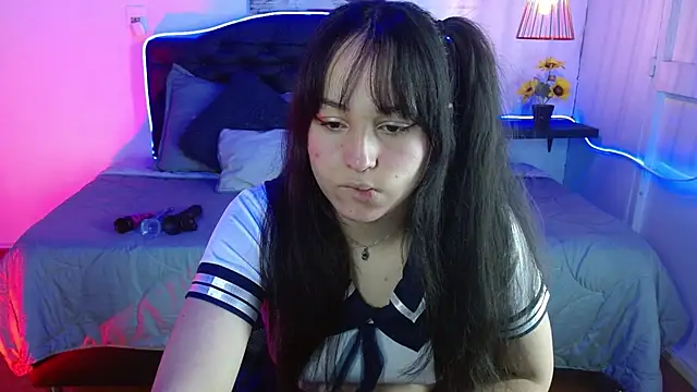 Snapshot of Eymmy_24 chatting on 09.20.25 Eymmy 24 online show from 09.20.25