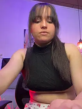 Snapshot of Eymmy_24 chatting on 10.03.25 Eymmy 24 online show from 10.03.25