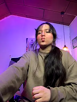 Snapshot of Eymmy_24 chatting on 10.07.25 Eymmy 24 online show from 10.07.25