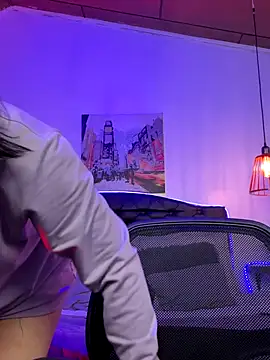 Snapshot of Eymmy_24 chatting on 10.11.25 Eymmy 24 online show from 10.11.25