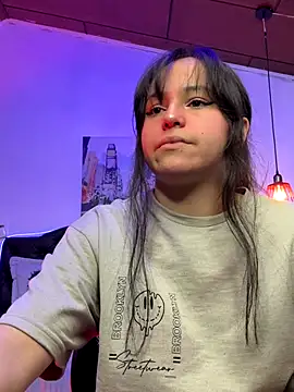 Snapshot of Eymmy_24 chatting on 10.14.25 Eymmy 24 online show from 10.14.25