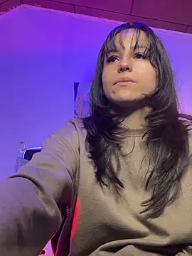 Snapshot of Eymmy_24 chatting on 10.22.25 Eymmy 24 online show from 10.22.25