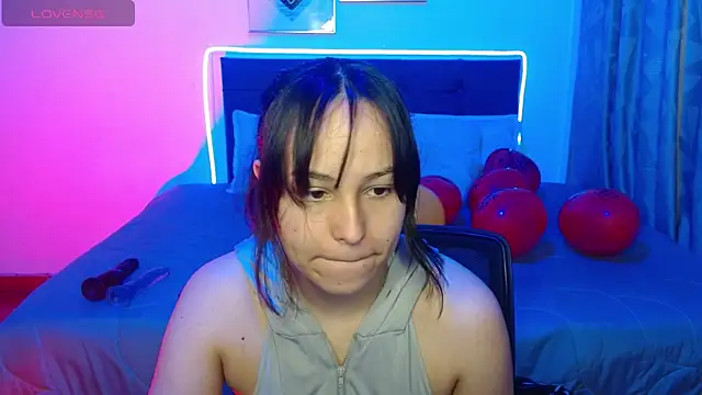 Snapshot of Eymmy_24 chatting on 11.06.25 Eymmy 24 online show from 11.06.25