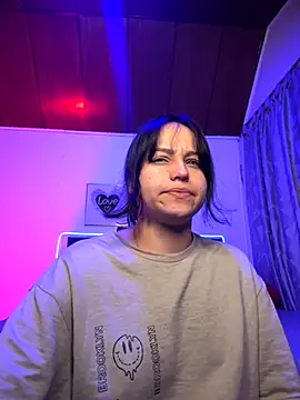 Snapshot of Eymmy_24 chatting on 11.10.25 Eymmy 24 online show from 11.10.25