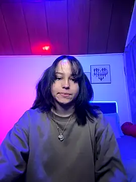 Snapshot of Eymmy_24 chatting on 11.13.25 Eymmy 24 online show from 11.13.25