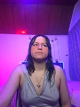 Snapshot of Eymmy_24 chatting on 11.15.25 Eymmy 24 online show from 11.15.25