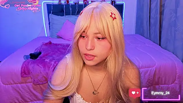 Snapshot of Eymmy_24 chatting on 12.01.25 Eymmy 24 online show from 12.01.25