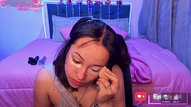 Snapshot of Eymmy_24 chatting on 12.03.25 Eymmy 24 online show from 12.03.25